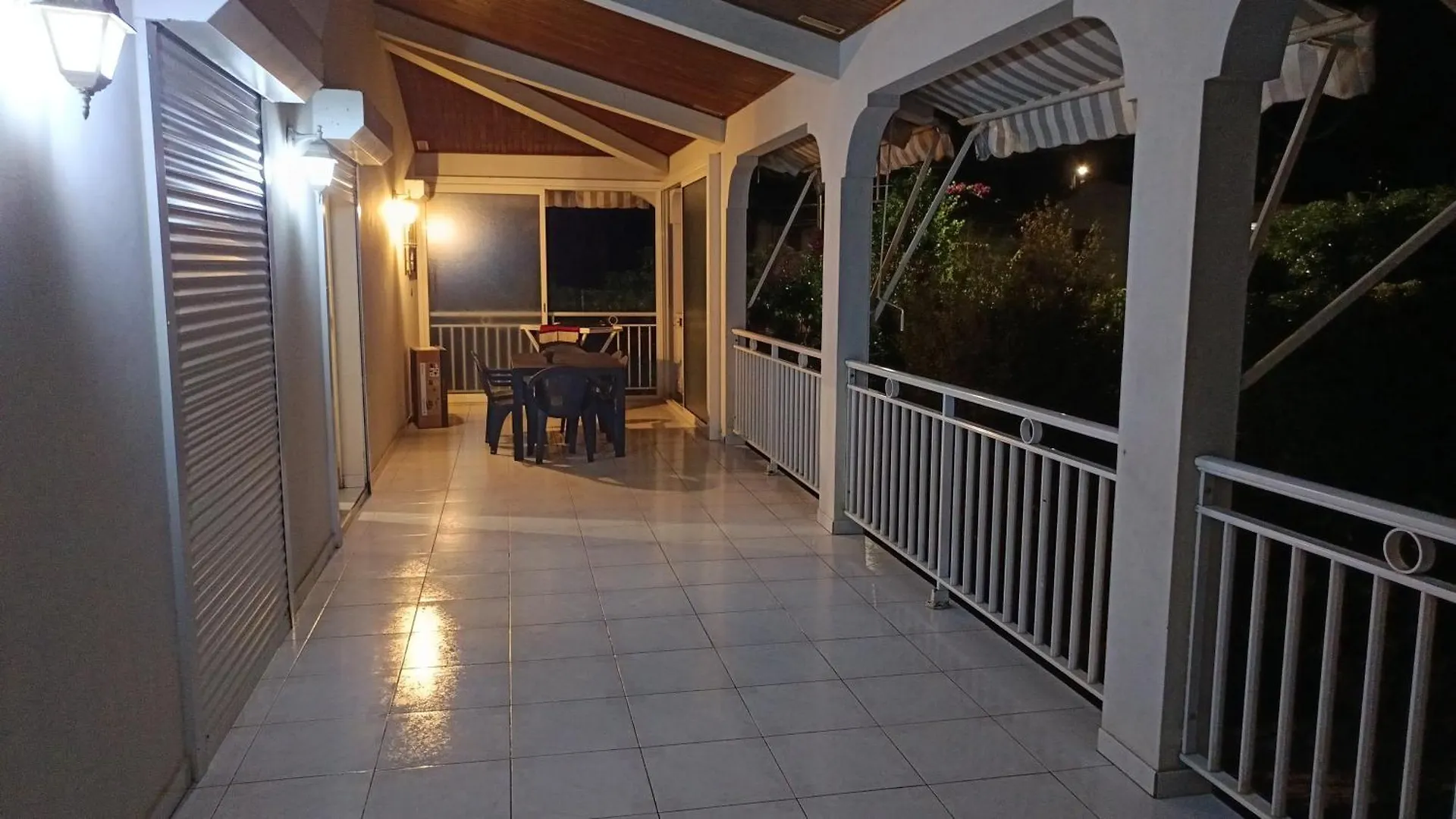 Nyaraló Villa 4 P, 3 Chambres, Avec Jardin Ti'Kaz Groot Rivière-Salée